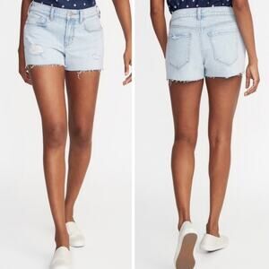 Old Navy Size 6 Boyfriend Light Wash Cutoff Shorts with Destruction